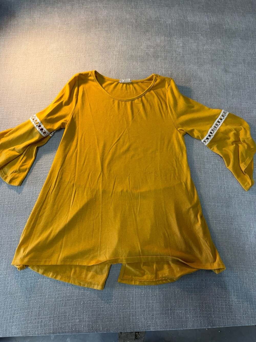 Ball and State Mustard Yellow Bell Sleeve Tunic Top M